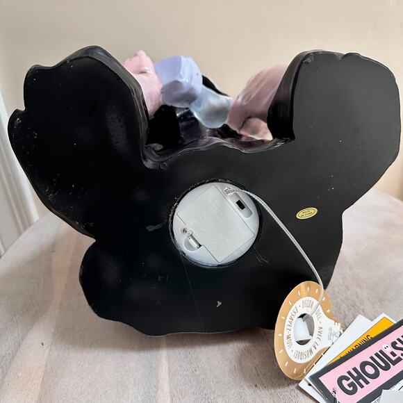 Ghoulish Ghost Face Scream Girl Phone Light Up Halloween Decor NWT Viral 2025 - Picture 10 of 12